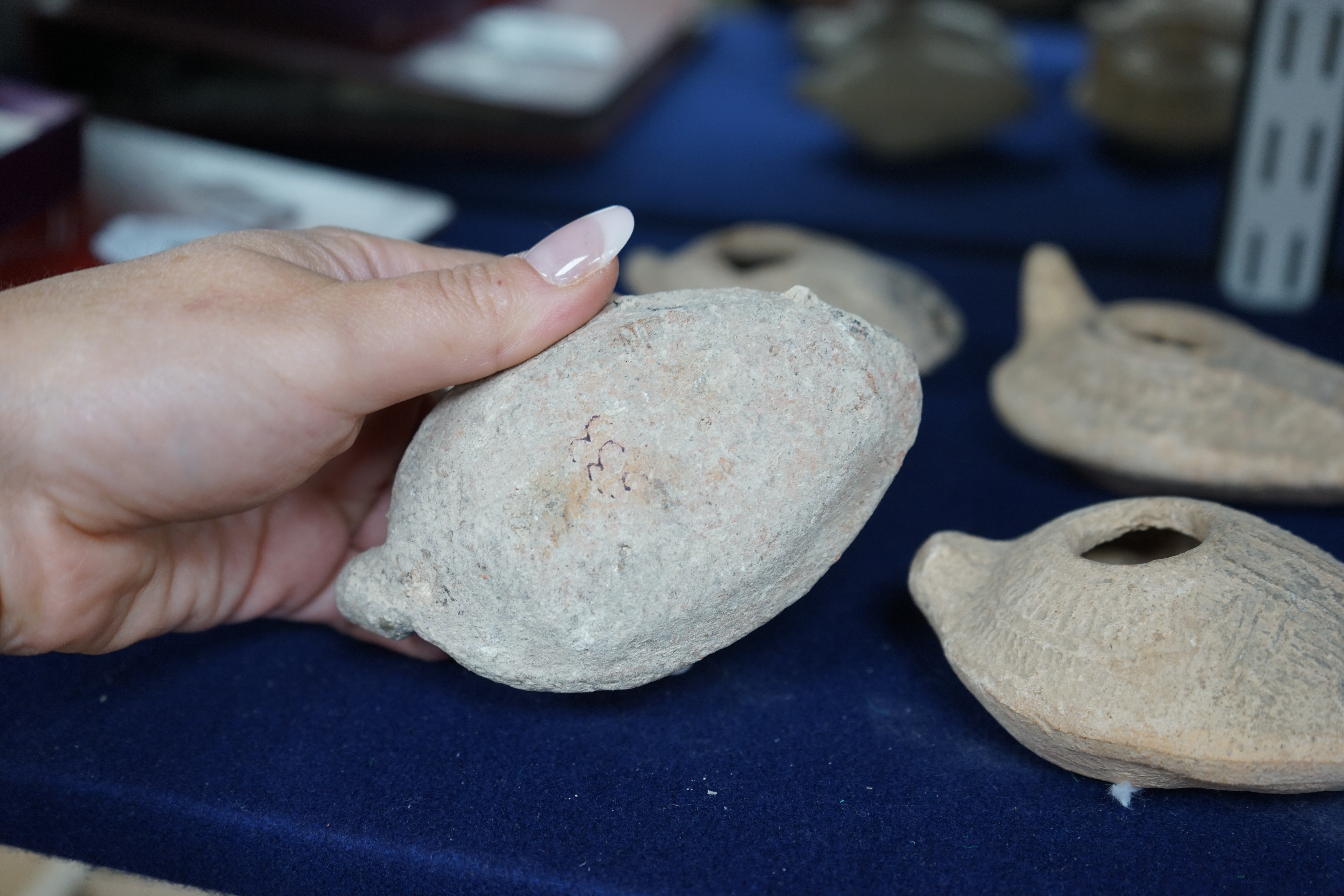 Five Roman terracotta oil lamps, 3rd century. Condition - poor to fair